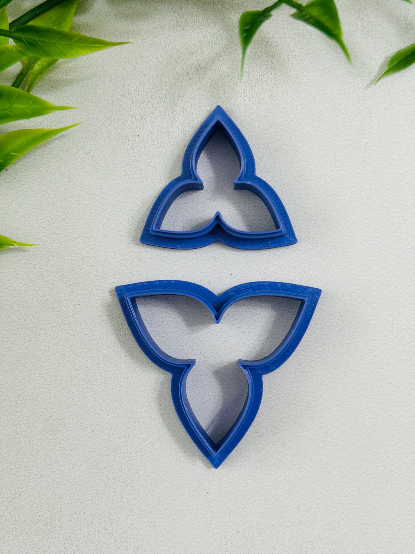 3 Petal Pointy Flower Outline Polymer Clay Cutter 8 Sizes You Choose