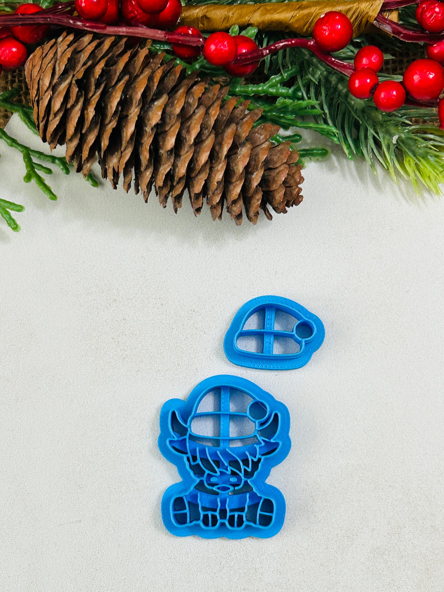 2pc Highland Cow With Santa Hat Imprint Polymer Clay Cutter Set 4 Sizes You Choose