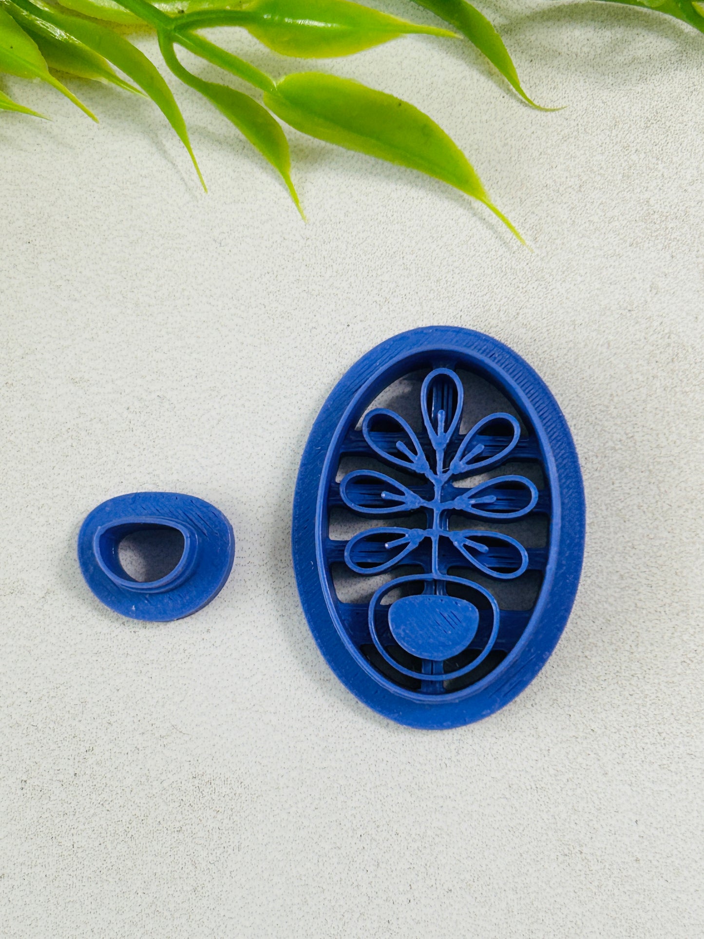 2pc Whimsy Foliage Bezel with Stone Polymer Clay Cutter Set - 7 Styles and 5 Sizes Available