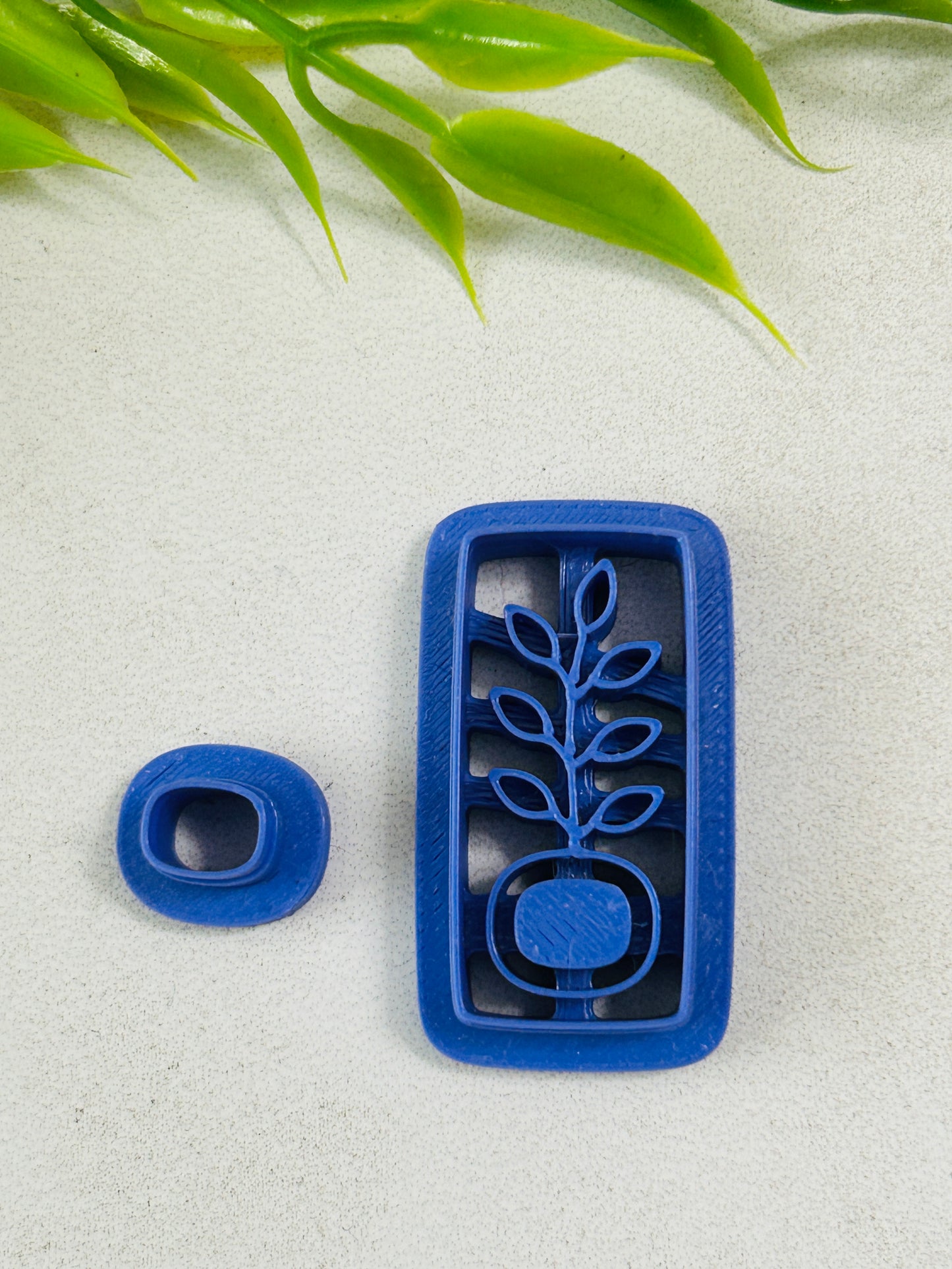 2pc Whimsy Foliage Bezel with Stone Polymer Clay Cutter Set - 7 Styles and 5 Sizes Available