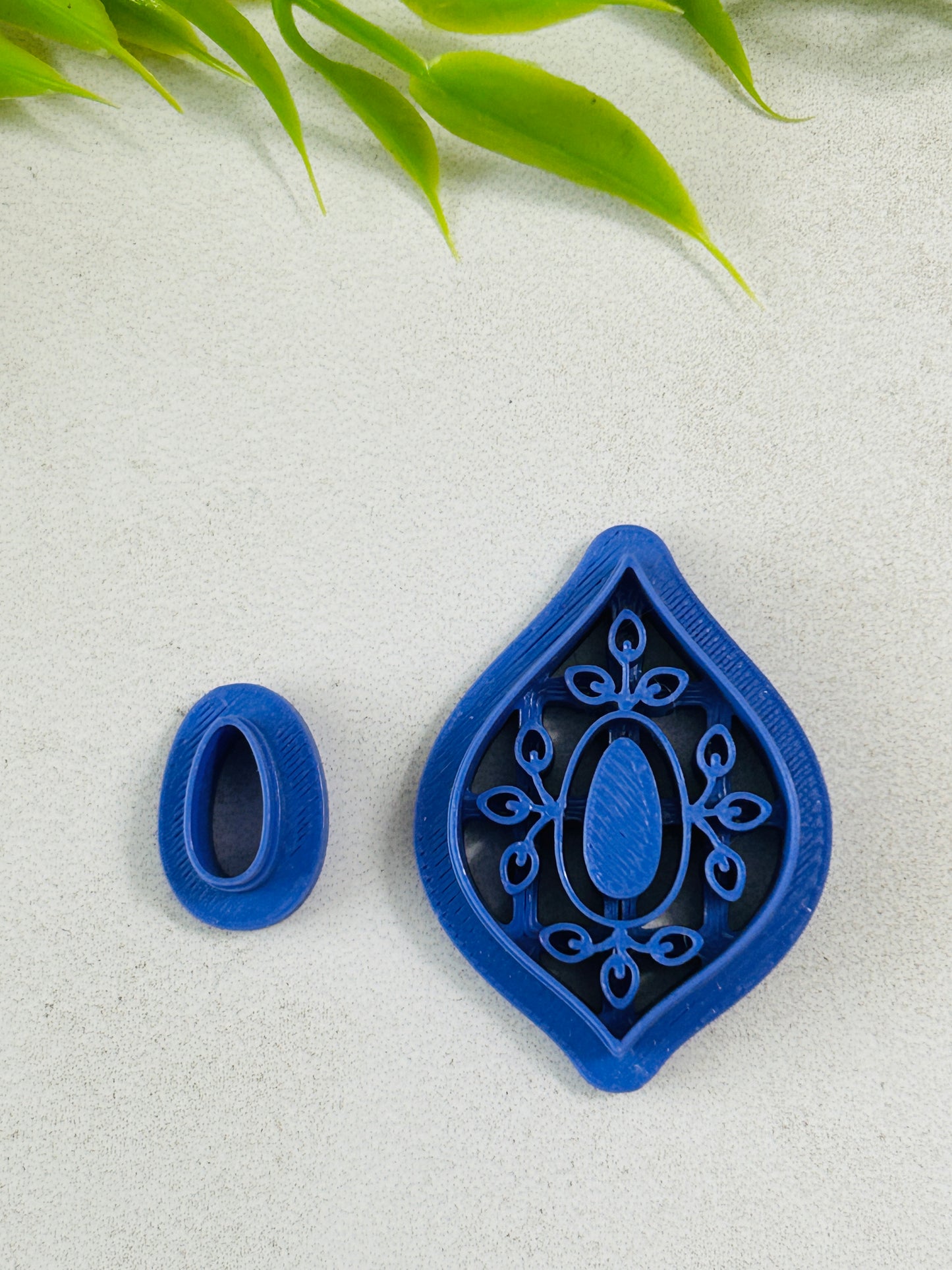 2pc Whimsy Foliage Bezel with Stone Polymer Clay Cutter Set - 7 Styles and 5 Sizes Available