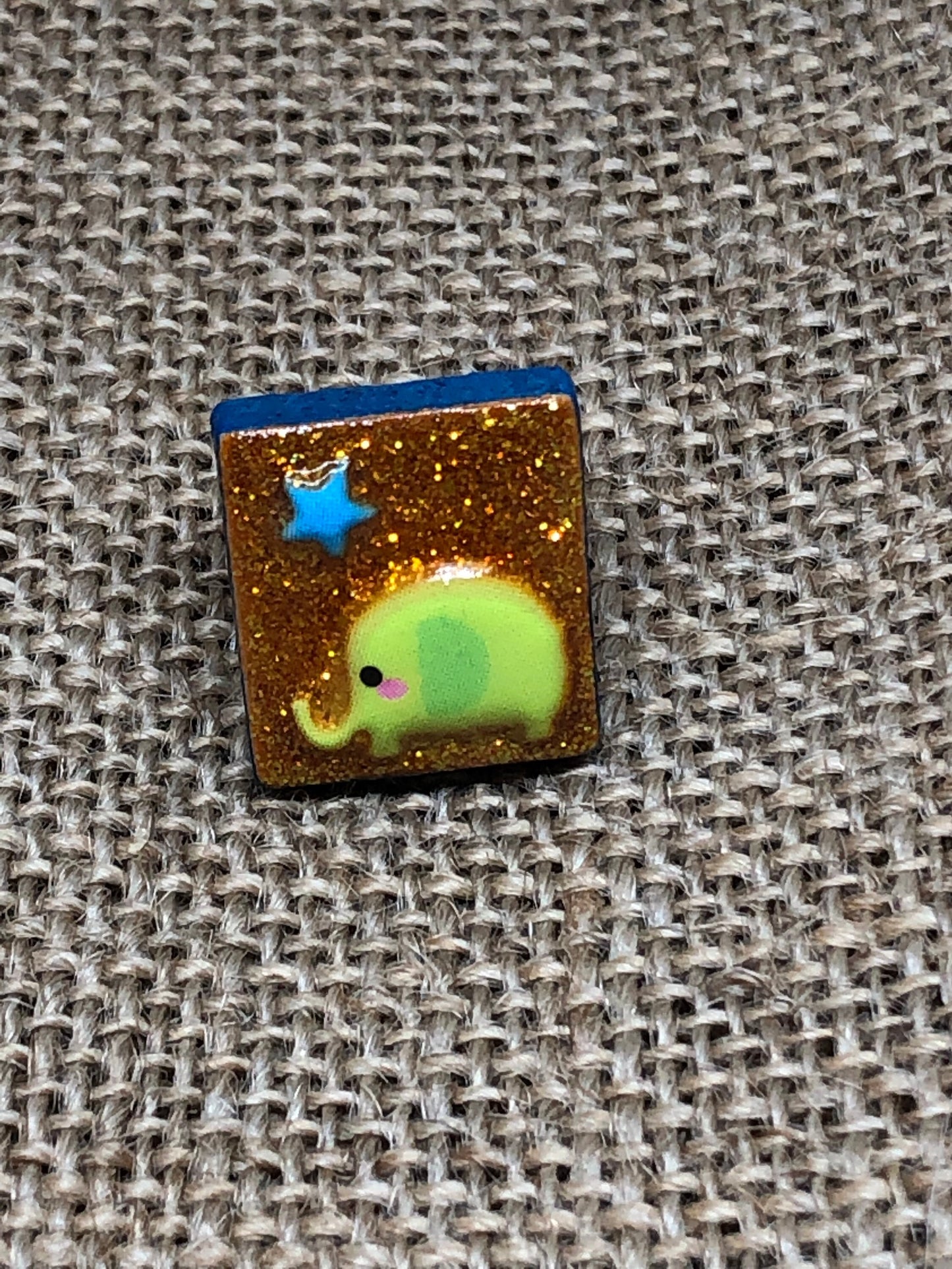 Little Green Elephant Glittery Adjustable Statement Ring